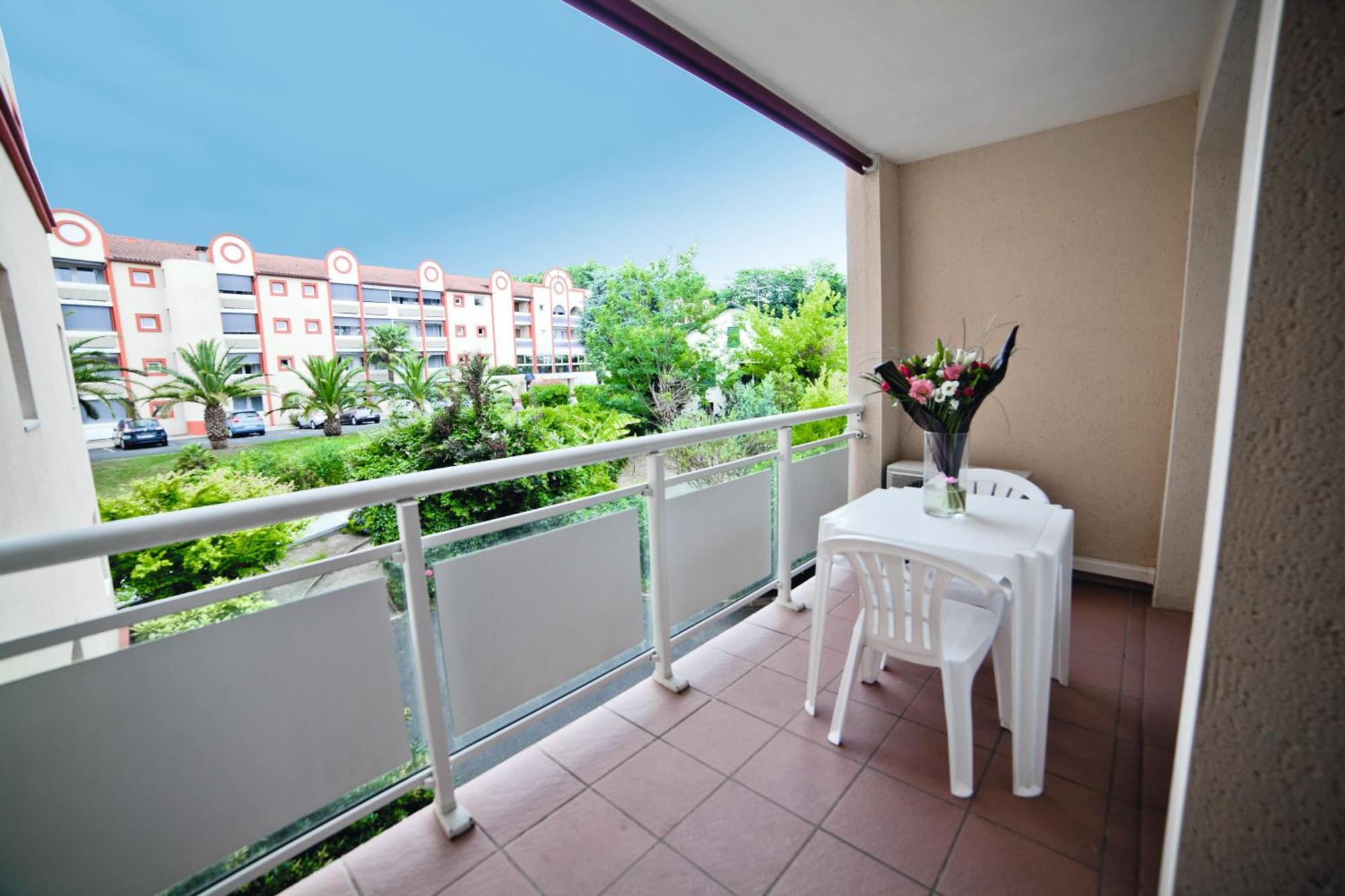 Les Demeures De Borda Aparthotel Dax Exterior photo